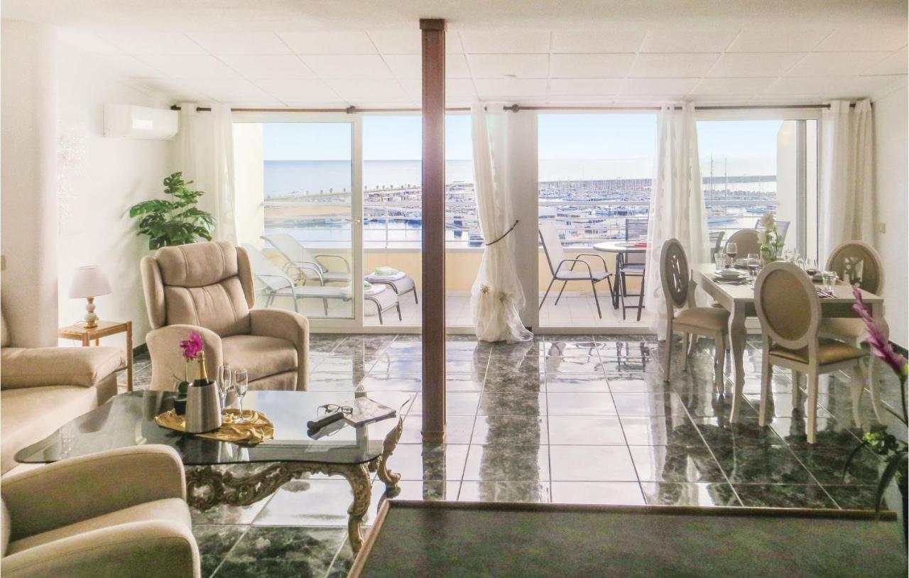 2 Bedroom Stunning Apartment In Торевиеха Екстериор снимка